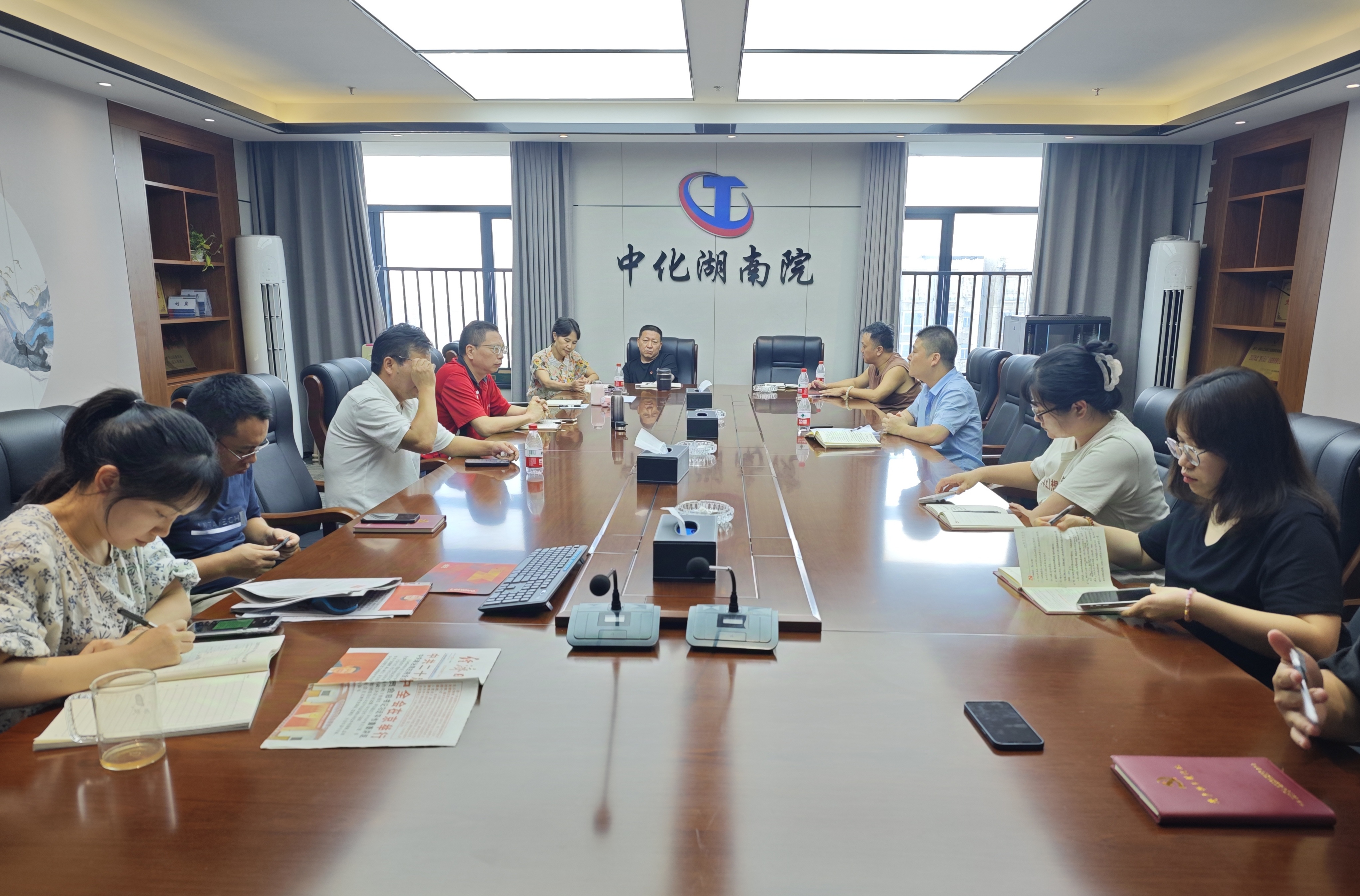 九載春秋，愛灑湘西——第三黨支部助學(xué)幫扶再啟程，傾聽每一朵花開的聲音